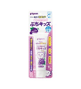 Зубной гель PIGEON для чистки молочных зубов вкус винограда с 1,5лет 50гр